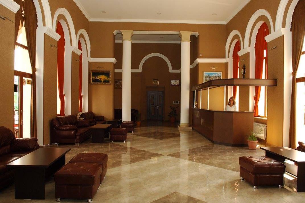 Hotel Grand Palace 아할치헤 외부 사진
